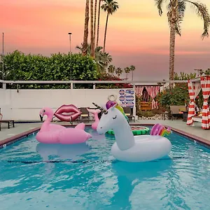 Float Hotel